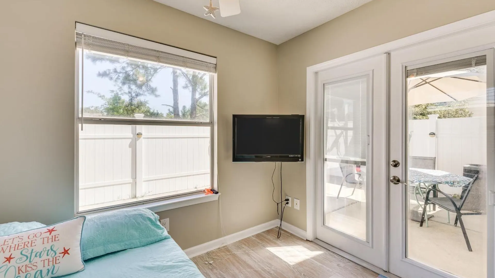 1 Mi To Shore Home With Patio In Panama City Beach