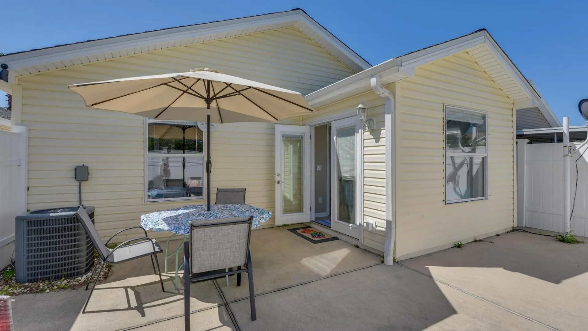 1 Mi To Shore Home With Patio In Panama City Beach